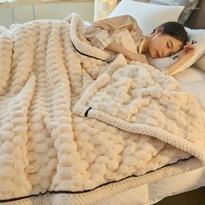 Blankets Autumn And Winter Multifunctional Coral Velvet Warm Blanket Sofa Air Conditioning Single Small