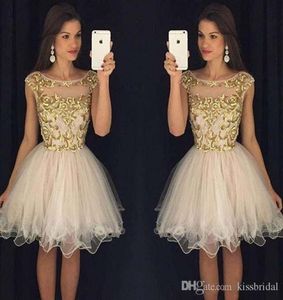 NEUE COCKTAIL Kleid Kurzanwendige Anwendung billiger Gold Prom Party Kleid Juwel Neck Cap Sleeve Reißverschluss Rücken Heimkehr Kleider7953742