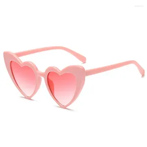 Solglasögon hjärtaformad kvinna märkesdesigner mode vintage nyanser glasögon retro spegel rosa gradient solglasögon kvinna