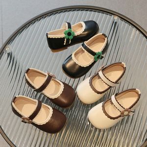 Baby Mädchen Leder Mädchen Prinzessin Schuhe Kinder Leder Schuhe Schwarz weiße Blumendekoration Kleinkind Kinder Kinder Fußschutzschuhe 21-30 A0ta#