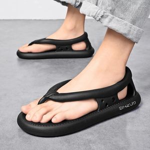 Tofflor unisex sandaler sommaren 2024 lyxig platt flip flops barfota strand casual vandring bekväma eva skor för män kvinnor