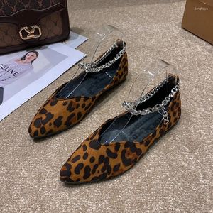 Sıradan Ayakkabı Leopar Baskı Kadınlar Moda Metal Zinciri Saçlı Toe Ladies Düşük Topuk Kadın İçin Slip Rahat