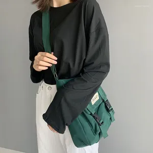 Torba moda prosta Messenger Korea Korea South Chic Phistman Lady Student Nylon Waterproof Canvas School Tour