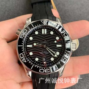 Haima 300 Automatic Night Night Glow أو Men Sports Diving Disc Flying Series Watch Barge Factory Watch