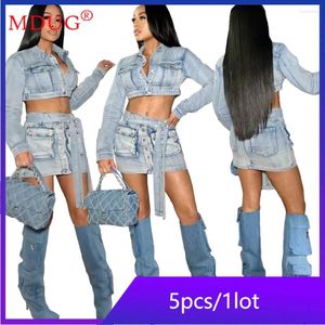 Vestidos de trabalho 5 sets de jeans de atacado conjunto de vestidos de duas peças Mulheres 2024 Saias de casaco de manga comprida Roupas de bolso Bodycon Suits M13267