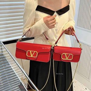 Womens 2023 New Spring and Summer Fashion Chain Small Square Diagonal Bag Portable Bags