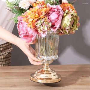 Vase Light Luxury Crystal Glass Vase Nordicスタイルメタルハイエンドリビングルームテレビキャビネットダイニングテーブルの装飾とエレガントなデザイン