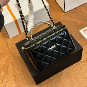 Tasarımcı Çantalar Kadın Çantalar Satıyor% 50 İndirim Çantası Kadınlar Yeni Popüler Basit Zincir Crossbody Küçük Meydan