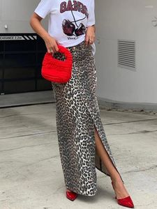 Kjolar deeptown tan leopard tryck maxi kjol kvinnor vintage streetwear hög midja delad sexig denim lång vår 2024 kvinna