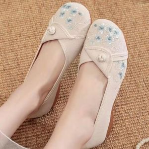 Casual Shoes Autumn Beef Tendon Soft Sole Embroidered Cloth Outdoor Fashion Leisure National Air Breathable Deodorant Women's