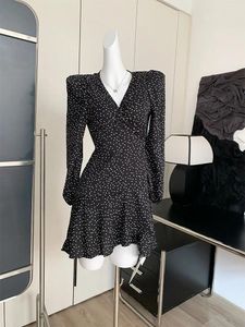 Swobodne sukienki elegancka moda seksowna wycinana sukienka pokal kropki wiosna lato czarne jednoczęściowe sukienki streetwear gotycka A-line formalna okazja