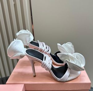 Sandals Summer Luxury Women's Italy.Magda Butrym a strappy sandal ankle ties is adorned with two 3D flowers Lady Sandalias