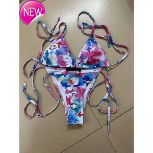 Tasarımcı Seksi Bikini Setleri 2024 Yeni Moda Seksi Kadınlar S Setleri Açık kayış şekli mayolar bayanlar mayolar yüzme takım elbise giymek plaj kadın s bikini karışık lüks markalar 112