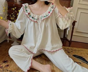 家庭用衣料品スパン女性パジャマセット花柄の刺繍3分の1のスリーブレディーススリープウェア2 PCとパンツフリースホームウェア