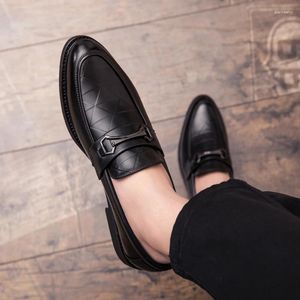 Sapatos casuais mocassins de couro de couro clássico de estilo original masculino noivo de moda confortável masculino