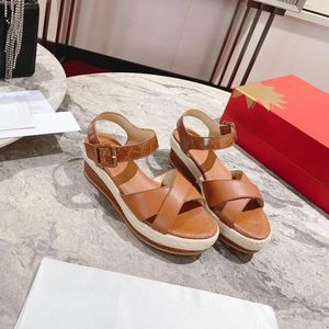 Sandalen Größe 35-43 EST Sommerschuhe für Frauen echte Lederkeilheels Gladiator Weaves Plattform Sandalias Designer