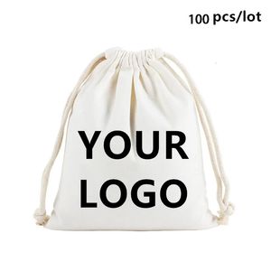 Großhandel 100pcs/Lot Custom Printed Natural Cotton Draw String Beutel Geschenkpaket Taschen Personalisieren Sie Texte einfacher Speicherbeutel 240320