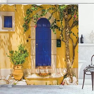 Tende da doccia gialle e blu tradizionali porte della casa greca decorate con paesaggi mediterranei di fiori nella B