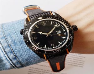 2021 Top Mens Watches Nylon Strap Quartz Calendário Cool Wristwatches Fashion Business Luxury Men Whole4485873