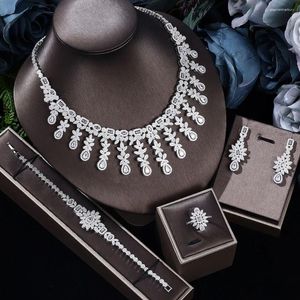 Серьги ожерелья устанавливают Saudi Arabia Dazzling Dazzling Dyselia Tassel Design Dubai Роскошные свадебные свадебные свадебные ювелирные украшения для выпускного вечера
