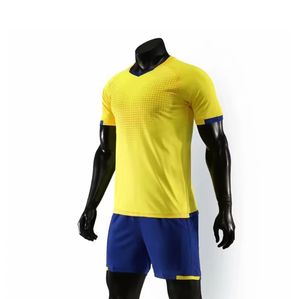 Großhandel Fußballuniform mit maßgeschneidertem Fußballtrikot 100% Polyester Fußballuniform Trend Football Uniform