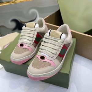 2024 Новый модельер Pink Casual Shoes для мужчин и женщин вентилят удобные универсальные кожаные бриллианты сплайс плоская базовая базовая обувь DD0331 35-44 4