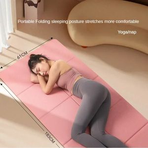 Samling vikbar yogamat Eco Friendly TPE Folding Travel Fitness Övning Dubbelsidig nonslip för 240402