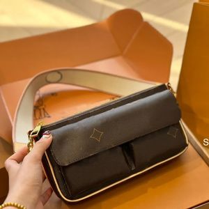 Vibe tasarımcı kadın omuz çantası 24ss yüksek kaliteli tuval deri vintage el çantası çok cep crossbody çantası m46999