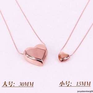 Fashion Three Dimensional Peach Heart Pendant Snake Bone Necklace Chaoren Size Spade Clavicle Chain