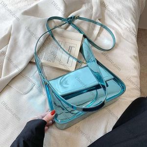 2024 2023 YENİ Moda Çok yönlü omuz Parlak gümüş şık gündelik crossbody çanta kadınlar lüks tasarımcı çanta koltuk altı çanta