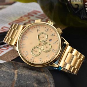 Designer Watch Versatile and fashionable solid strap with sweeping second movement sporty mens watch