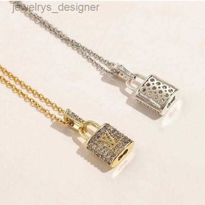 Designer Necklace Never Fading 18K Gold Plated Luxury Brand Pendants Necklaces Crystal Stainless Steel Letter Choker Pendant Chain Jewelry Accessories Gifts