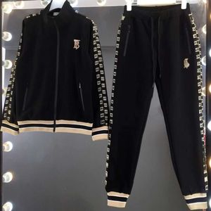 Designers Nya män Tracksuits Fashion Brand Män passar Spring Autumn Men's Two-Piece Sportswear Casual Style Suits