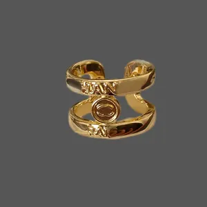 Luxury designer rings charming novelty feminine style unisex plated gold rings for womens mens ring mans jewelry birthday gift white zh212 H4