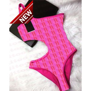 2024 Nuovo stilista di moda set di bikini sexy set di bikini a buon mercato femminile femminile sexy su costume da bagno estate costume da bagno in bikini set bikini motivi per lettere da donna bonibo