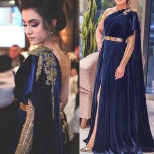 Dresses Elegant One Shoulder Evening Dresses Navy Blue Dubai ALine Velvet Formal Party Gowns Gold Beads Thigh Slits Arabic Prom Dress Rob