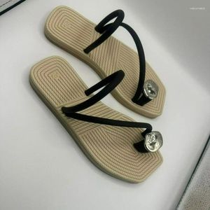 Sandals Diamond Diamond Decorative Bottom Slippers para 2024 Summer Summer Toe Ring Design ao ar livre de praia casual