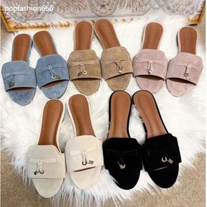 Ny designer toffel sandal loro vintage mule sommar casual skor mocka pianas läder sexiga kvinnor platt glider loafer solig charm utomhus strand mode skor h668