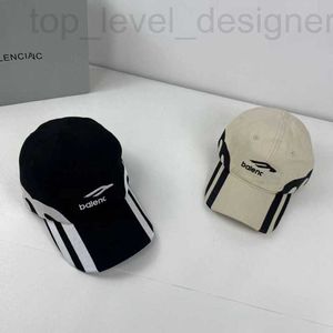 Boll Caps Designer Spring/Summer B Family Duck Tongue Hat 24 Ny Sunshade Baseble Baseball Color Block Men Summer Simple VE41