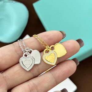 Designer Necklace Pendant Necklaces Solid Colour Letter Design Fashion Casual Style Jewelry Optional Gift Box