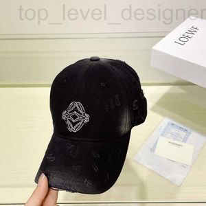 Boll Caps Designer Designer Loewf Baseball Cap for Women Classic Beanie Casual Ripped Men Beach Shade Ball F5HM