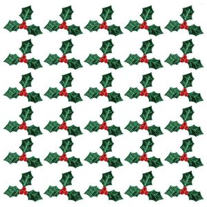 Flores decorativas 100pcs de natal holly berry folhas verdes triplas folhas de coragem de bricolagem de coroa diy butrias de flores artificiais para fazer e presente