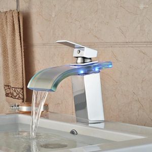 Bathroom Sink Faucets Vidric Deck Mount Wide Glass Waterfall Basin Faucet Single Handle Square LED Light Mixer Water Taps