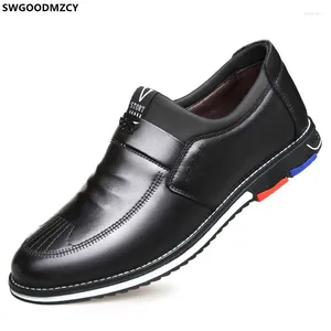 Mocassini per scarpe casual uomini Slip Casuals su Sneakers in pelle La moda italiano Werkschoenen Office 2024 Sapatos