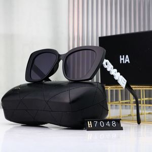 Designer Luxus Sonnenbrille Populäre Frauen Männer Brille UV -Schutz Mode Sonnenbrand Casual Byeglasses Strand müssen sehr schöne 2024 AA+ haben