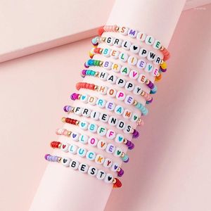 Strand 12pcs Teenager Kinder Kinder farbenfrohe positive Energiebuchstaben Mut Wordswörter Süßigkeiten Farbe Perlen Armband DIY Schmuck Schmuck