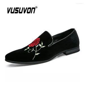 Casual Shoes Classic Men Loafers Slip On Men's Flat Party Club Fashion Rose Luxury Designer Cow Suede Leather Pointed Toe