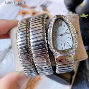 Wristwatches Brand Wrist es Women Ladies Snake Shape Diamond Style Luxury Steel Metal Band Quartz Clock fashion designer suitable durable personality suit gift L46