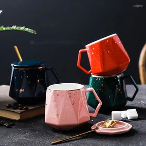 Tassen Nordischer Stil 350 ml kreative Kaffeetasse mit Deckel und Löffel Milch Home Office Starry Sky Keramik Tasse Paar exquisites Geschenk