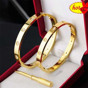 Designer gioielli classici braccialetti oro per donne uomini 316l Titanio Fashi